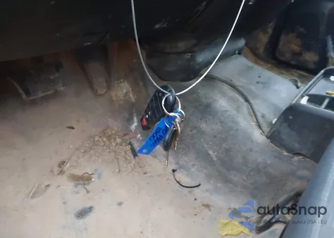 2020 Ram 1500 Classic Tradesman 4X4 5'7 Box from USA, damaged, VIN 1C6RR7KT9LS154378